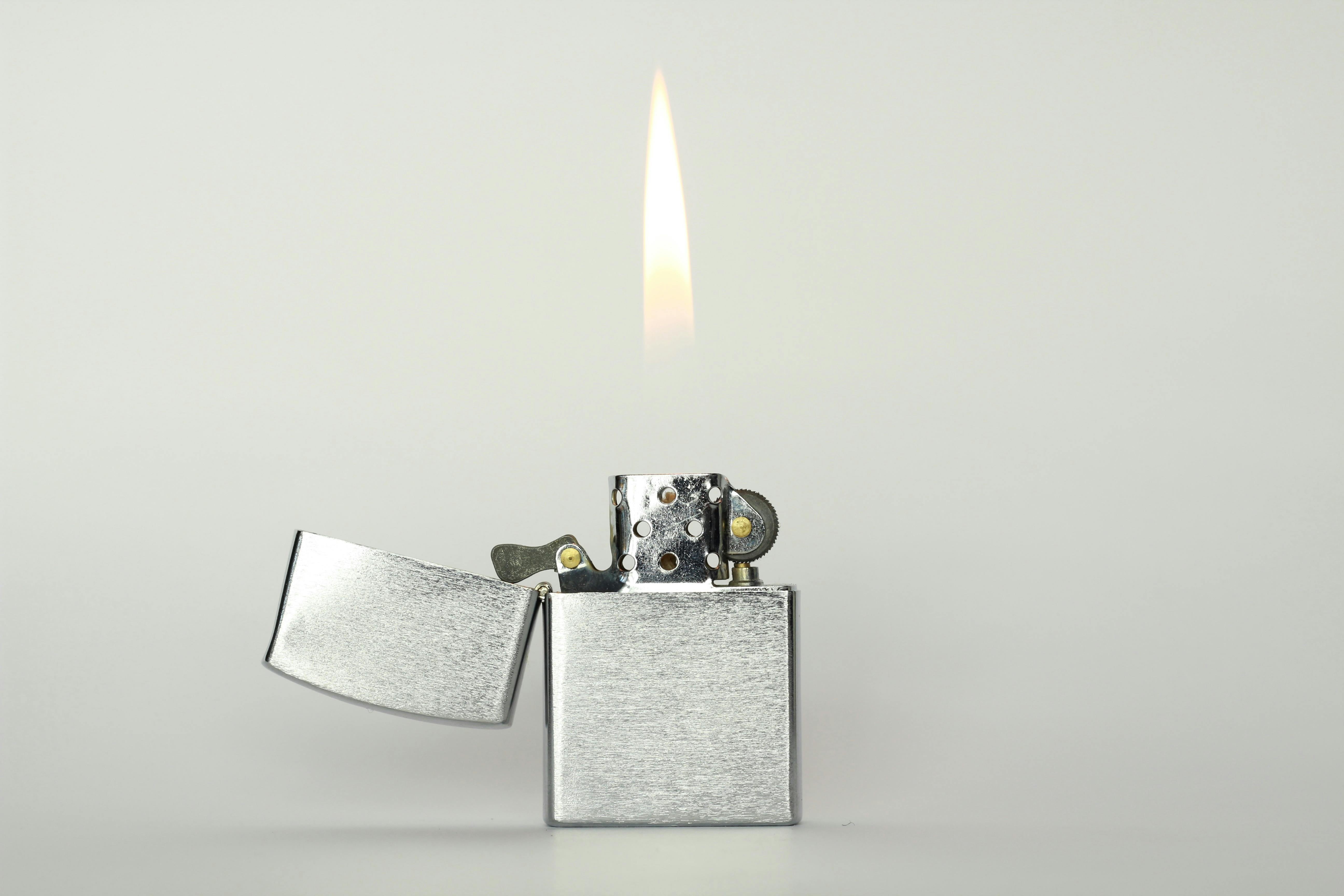 Lighter Calus Top World-Famous Lighter Brands and Their Iconic Series