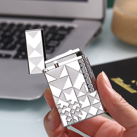 Maduro M2 Cling Sound Butane Soft Flame Lighter – Geometric Maze