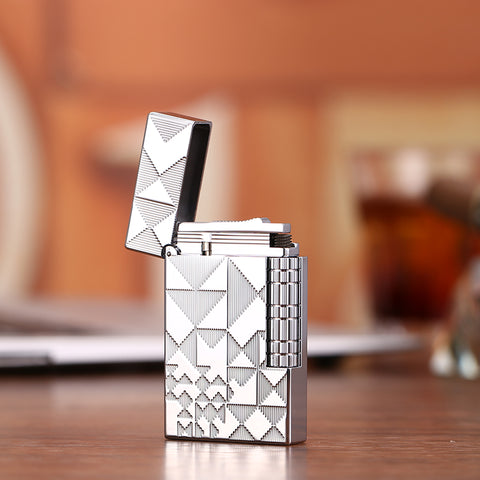 Maduro M2 Cling Sound Butane Soft Flame Lighter – Geometric Maze